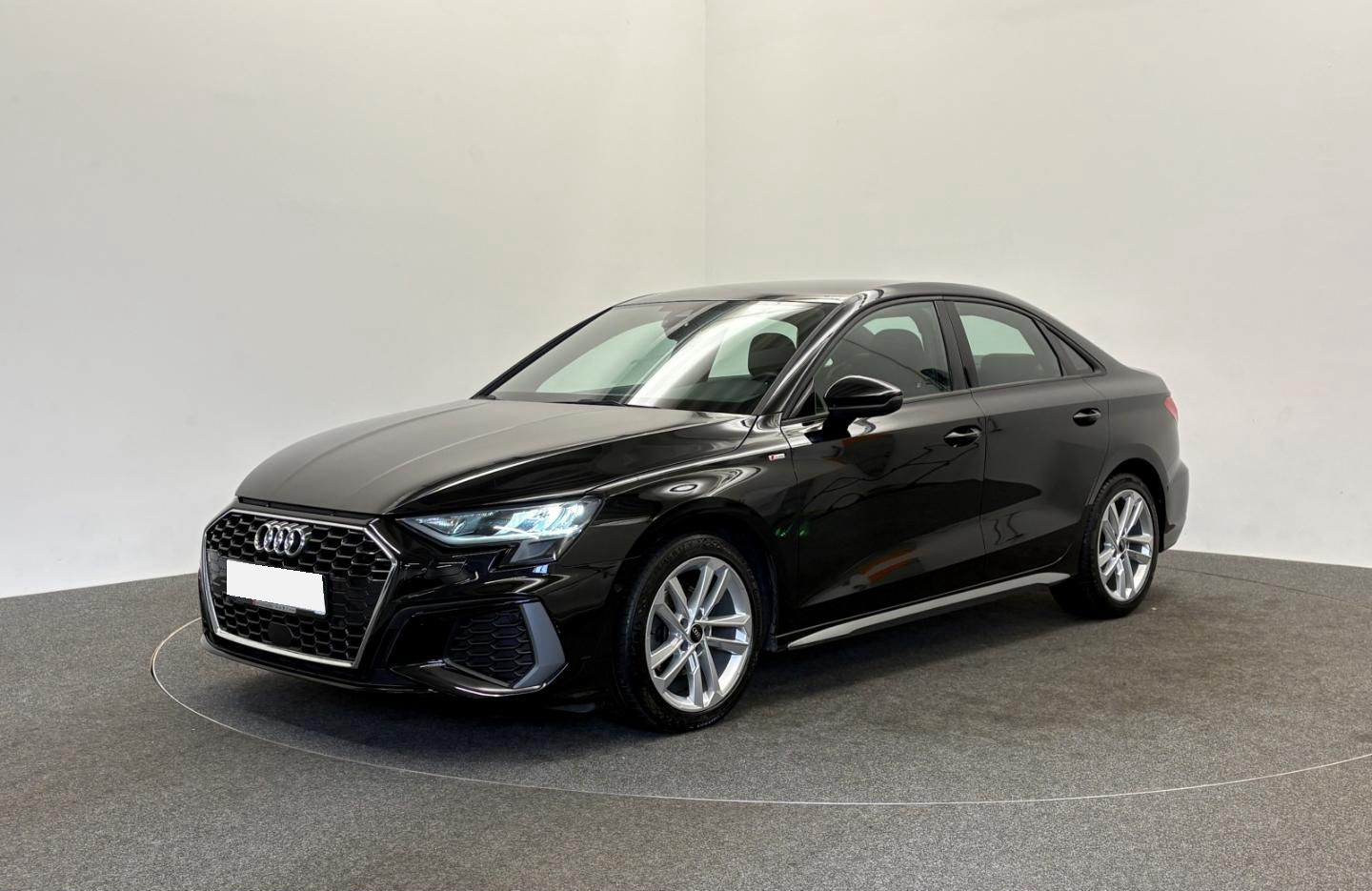 Audi A3 Limuzína 35 TDI S tronic S line
