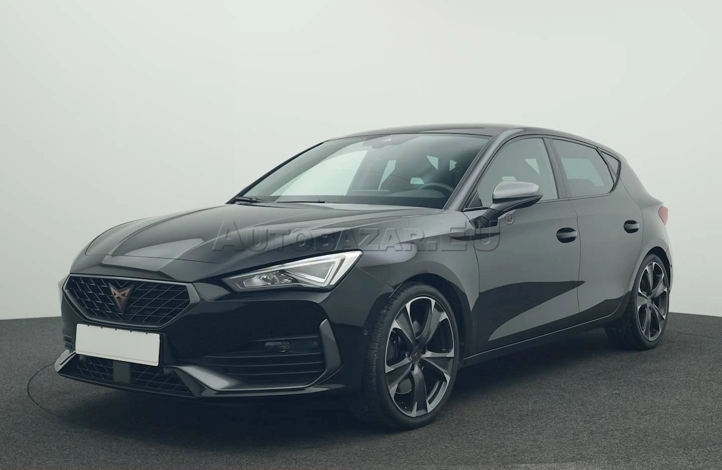 Cupra Leon 2.0 TSI VZ DSG, panoráma, DCC, kamera, navigácia