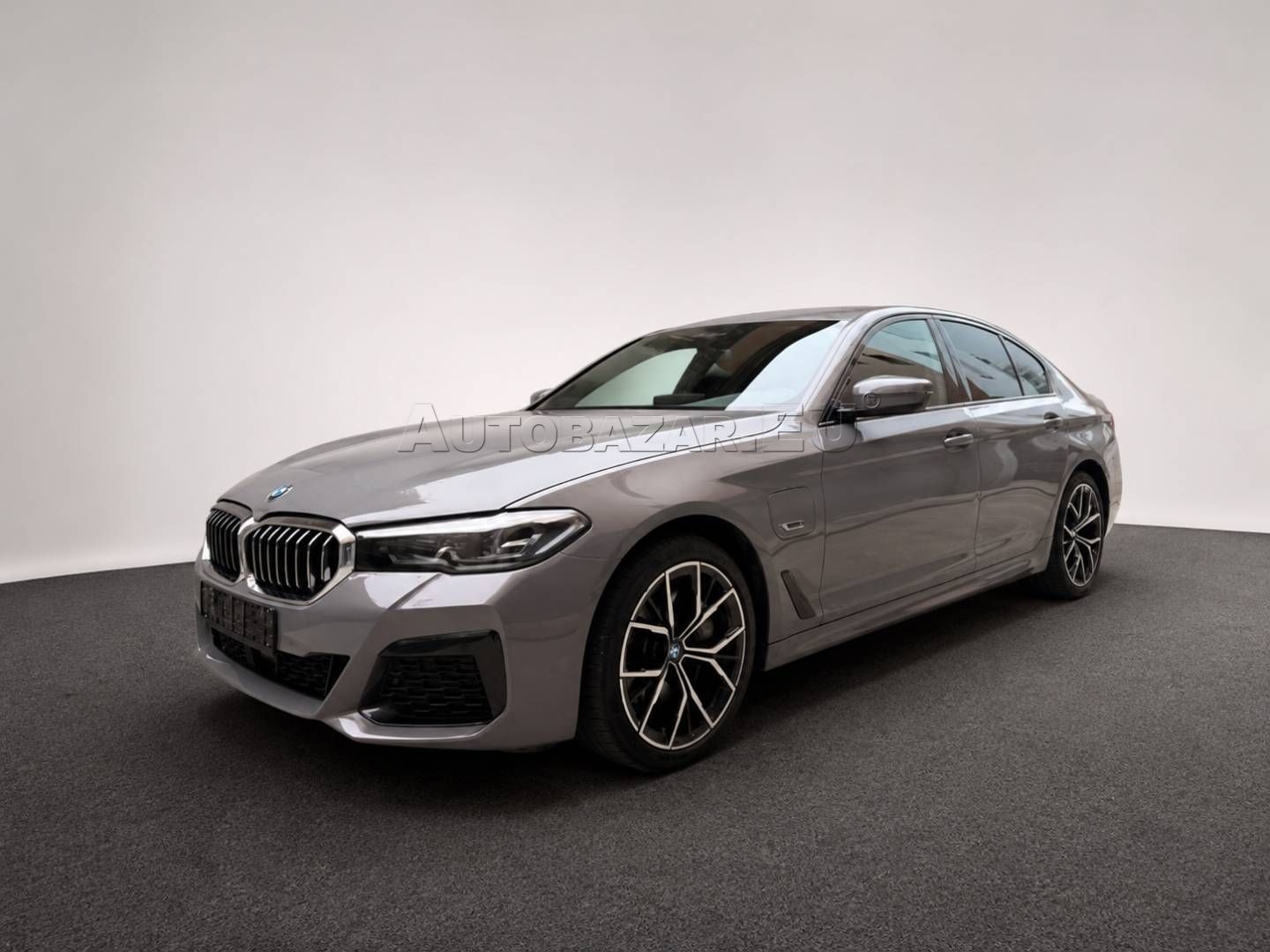 BMW 545e xDrive A/T