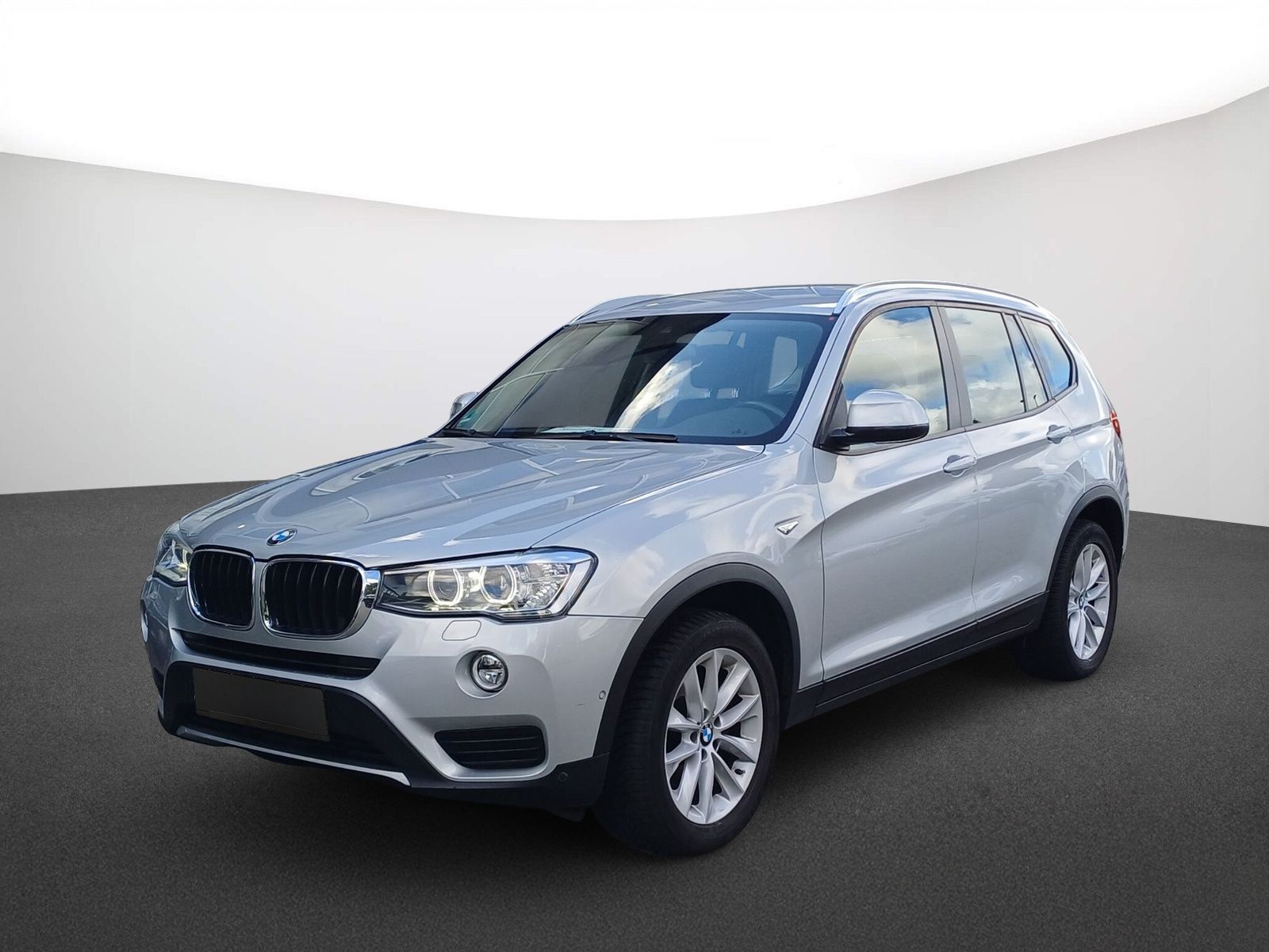 BMW X3 xDrive 20 i Advantage AHK NAVI SHZ